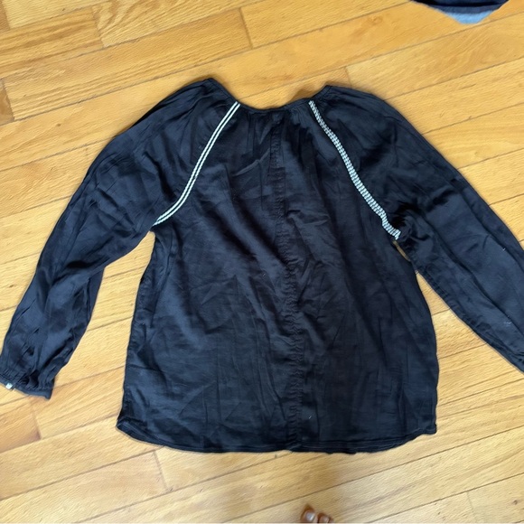 Old Navy Women’s Relaxed Embroidered-Stitch  Black Boho Blouse w/ Keyhole Detail - Picture 6 of 6